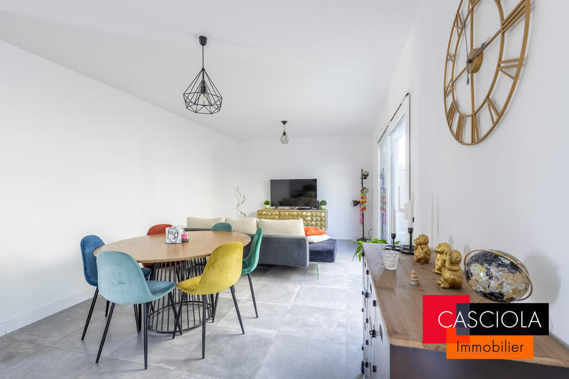 Maison - 80 m² - 4 pièces