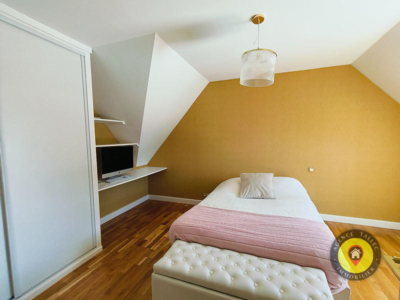 Maison - 168 m² - 6 pièces