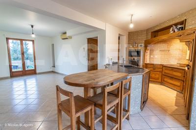 Pavillon - 130 m² - 6 pièces