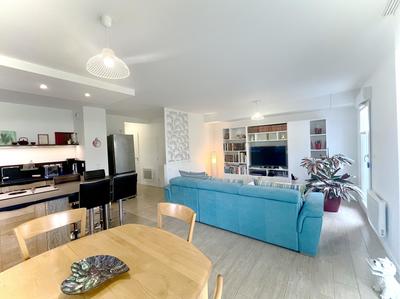 Appartement - 77 m² - 3 pièces