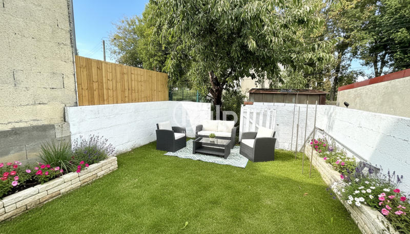 Maison - 93 m² - 5 pièces