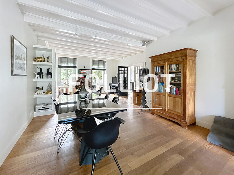 Maison - 195 m² - 8 pièces