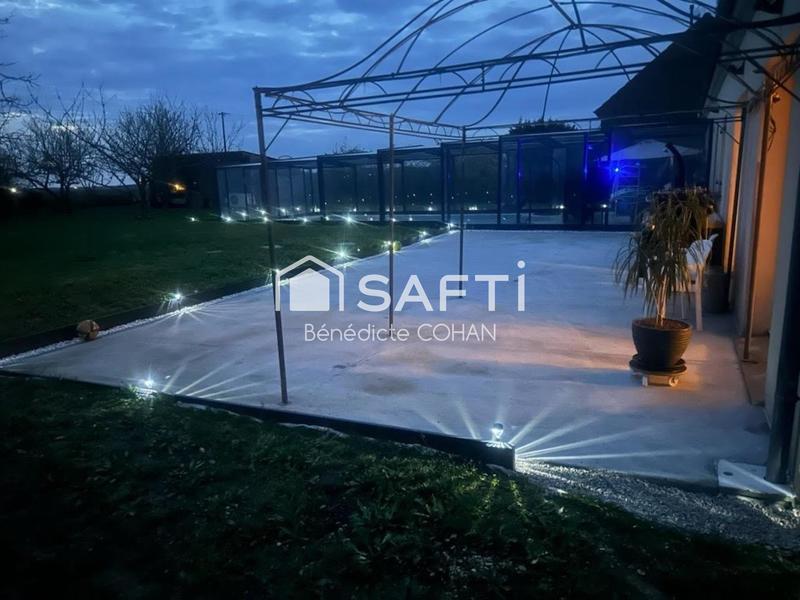 Maison - 250 m² - 10 pièces