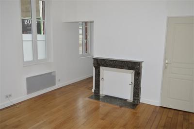 Studio - 25 m² - 1 pièce