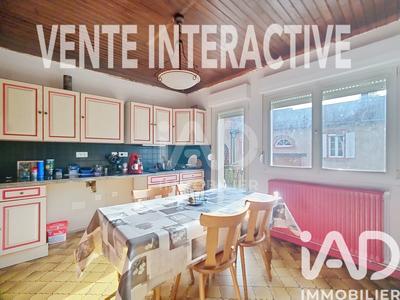 Maison - 99 m² - 5 pièces
