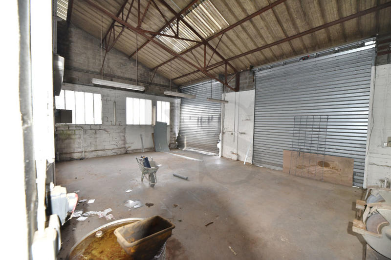 Local d'activité / Entrepôt - 650 m²