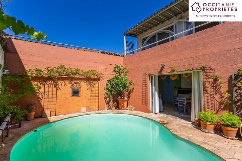 Maison de village - 256 m² - 10 pièces