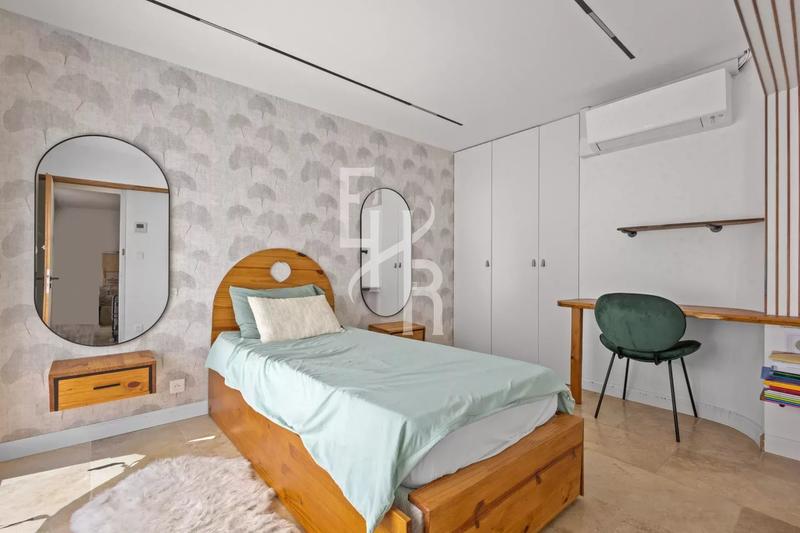 Villa - 204 m² - 7 pièces