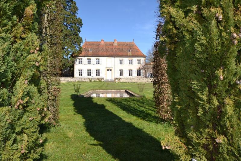 Maison - 432 m² - 14 pièces