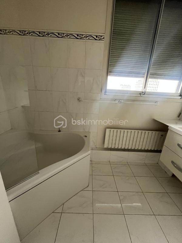 Appartement - 83 m² - 3 pièces