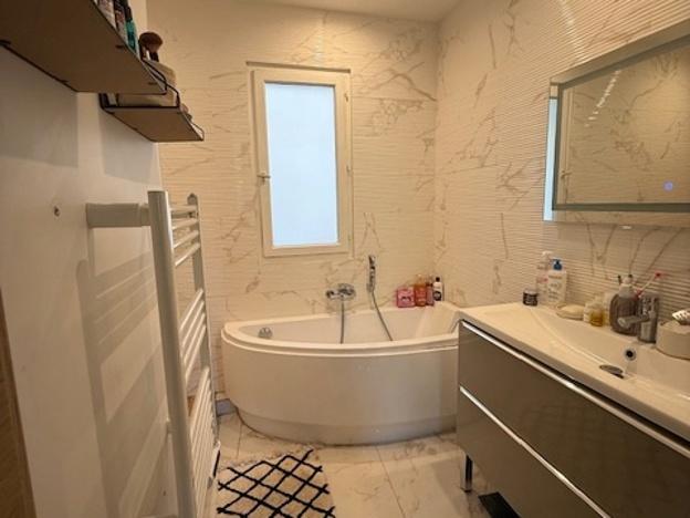 Appartement - 74 m² - 3 pièces