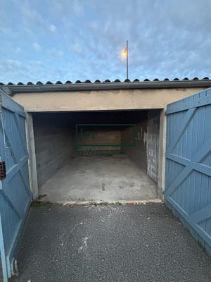 Parking / Garage - 18 m²