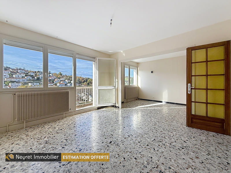 Maison - 90 m² - 4 pièces