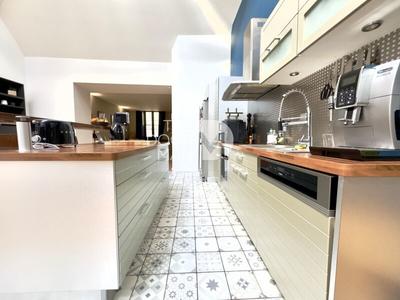 Maison - 168 m² - 6 pièces