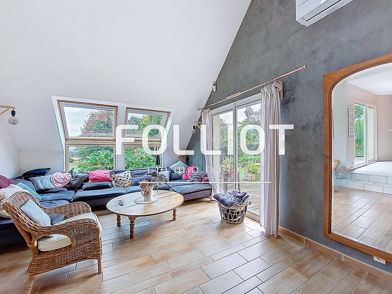 Maison - 201 m² - 7 pièces