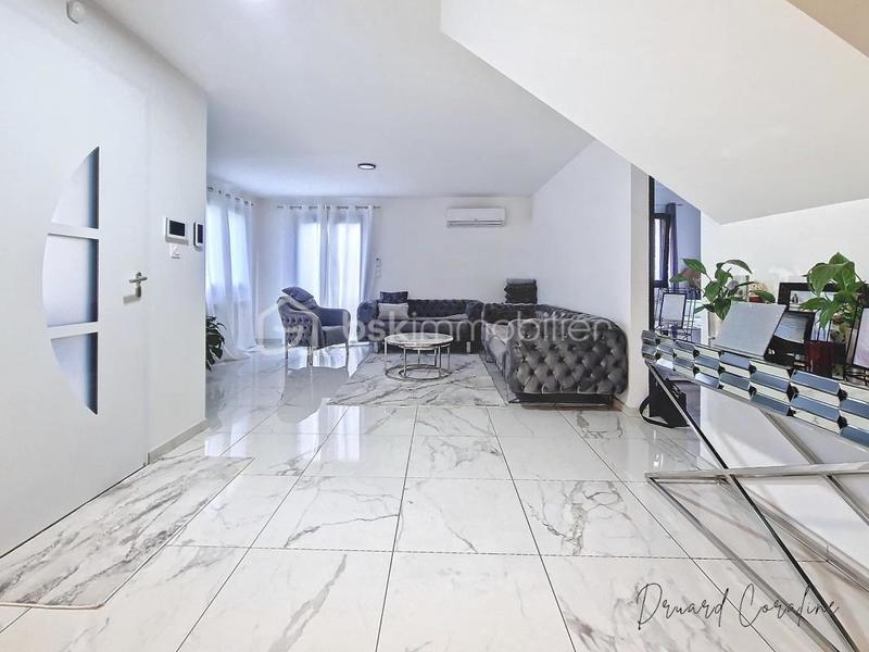 Maison - 114 m² - 4 pièces