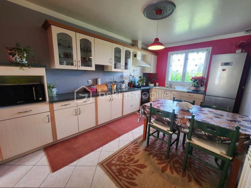 Maison traditionnelle - 173 m² - 7 pièces