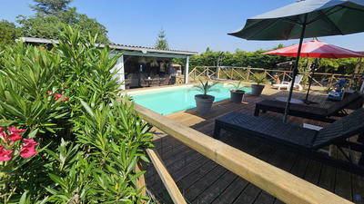 Maison contemporaine - 273 m² - 9 pièces