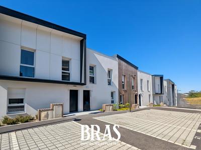 Maison - 101 m² - 4 pièces