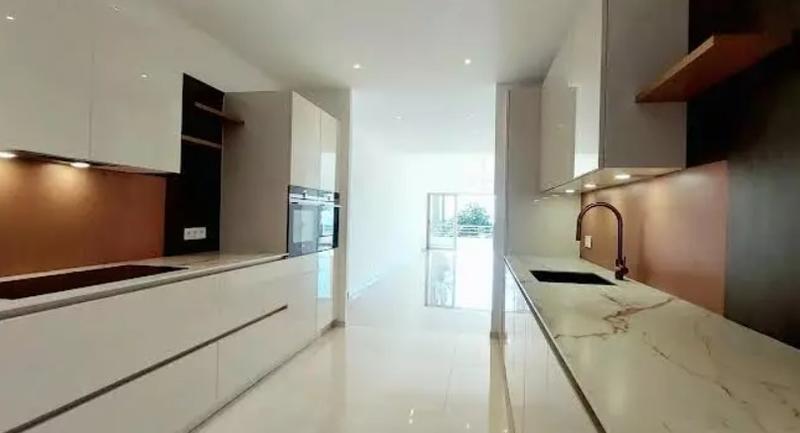 Appartement - 156 m² - 3 pièces