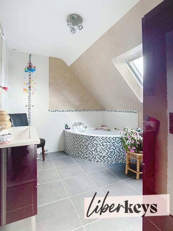 Maison - 146 m² - 6 pièces