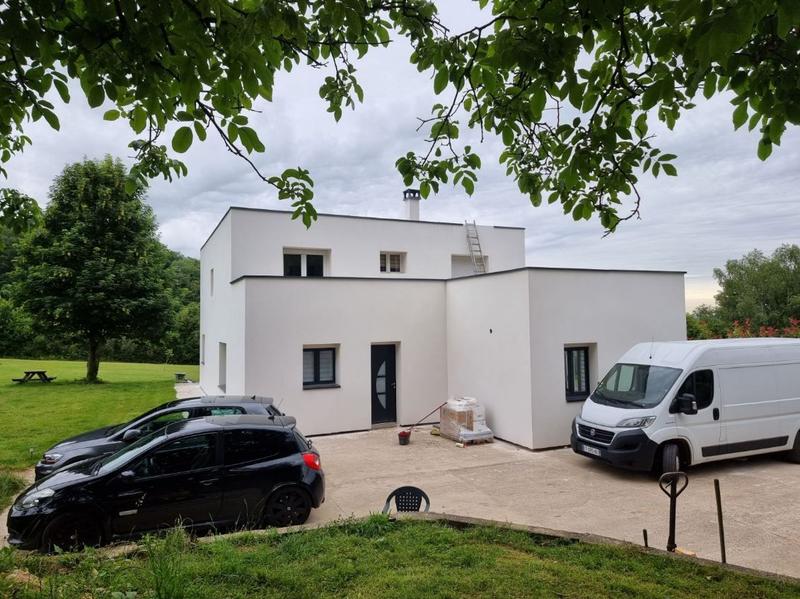 Maison - 201 m² - 8 pièces