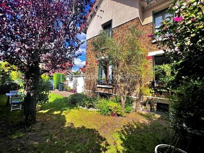 Maison - 93 m² - 4 pièces