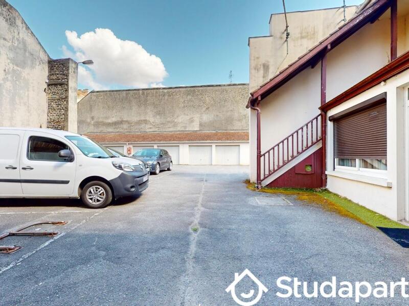 Chambre - 13 m² - 1 pièce