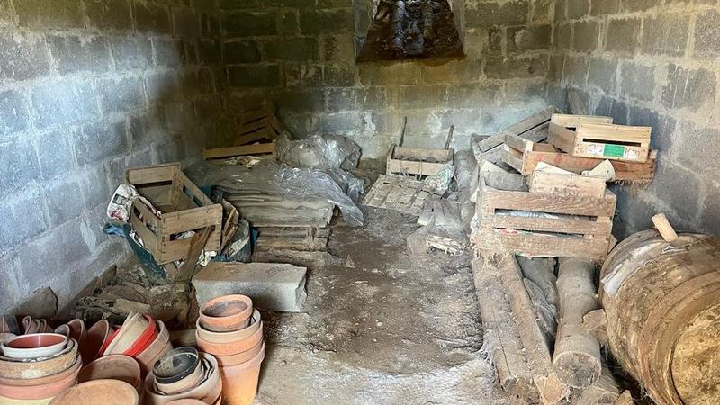 Maison ancienne - 500 m² - 2 pièces