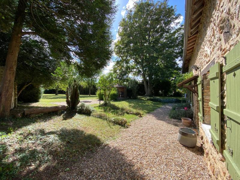 Maison - 211 m² - 6 pièces