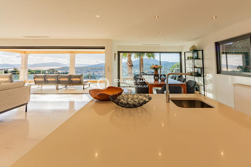 Villa - 250 m² - 7 pièces