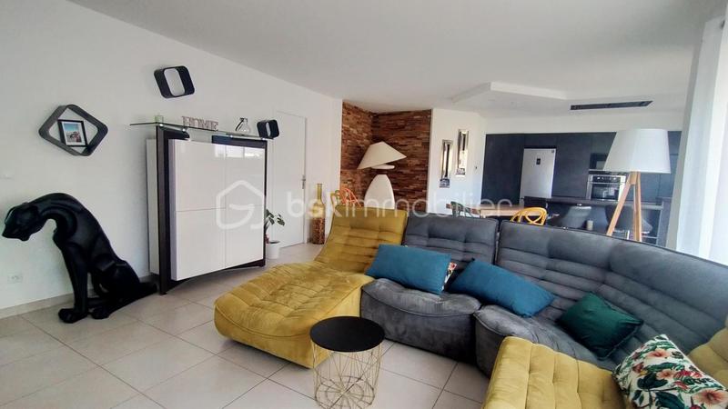 Maison - 104 m² - 5 pièces