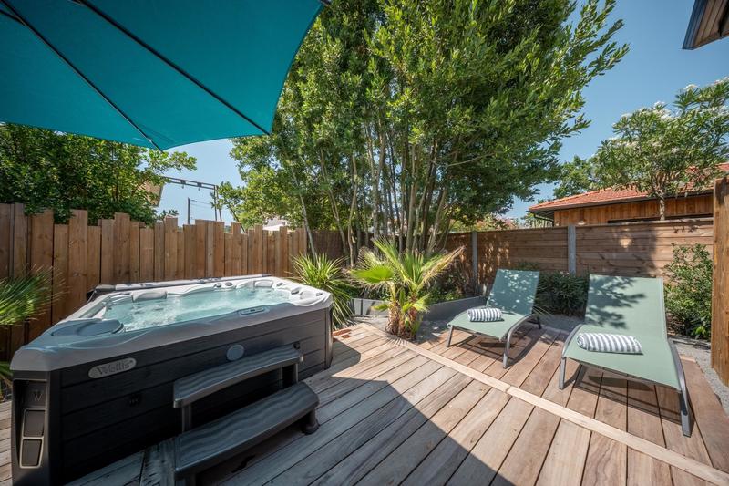 Maison - 240 m² - 6 pièces