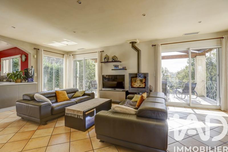 Maison - 185 m² - 7 pièces