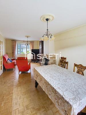 Maison - 90 m² - 5 pièces