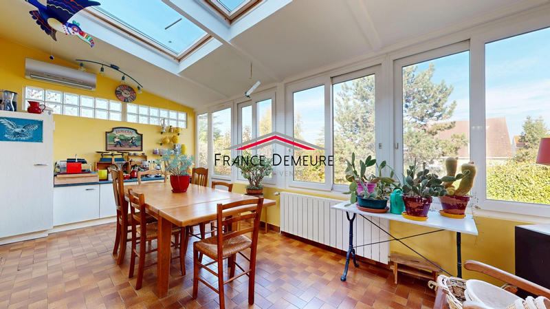 Maison - 178 m² - 8 pièces