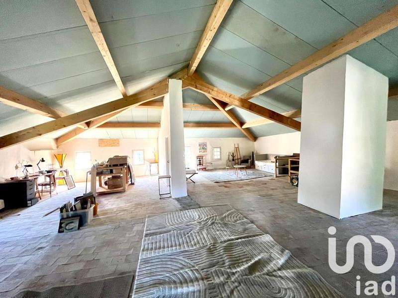 Maison - 212 m² - 7 pièces