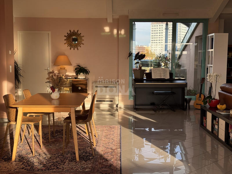 Appartement - 194 m² - 5 pièces