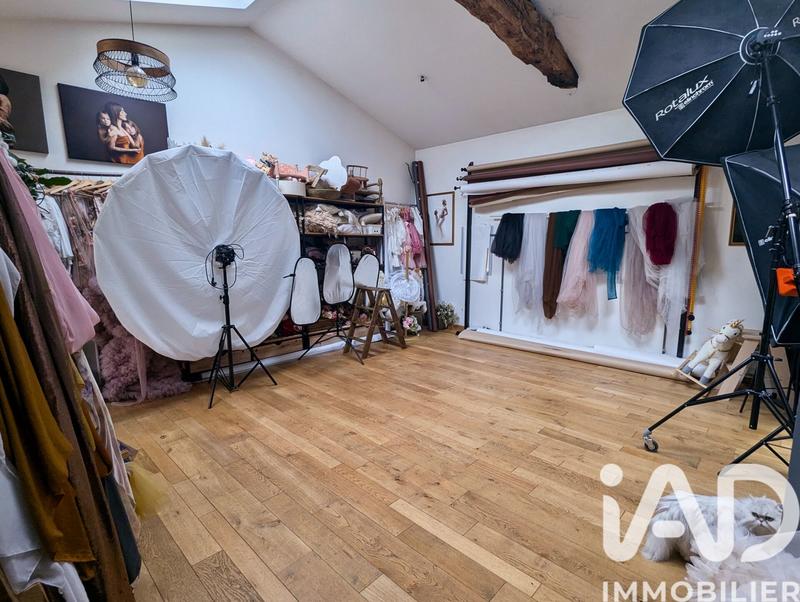 Maison - 205 m² - 9 pièces