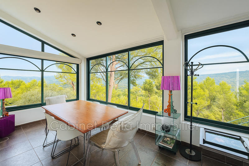 Maison - 267 m² - 6 pièces