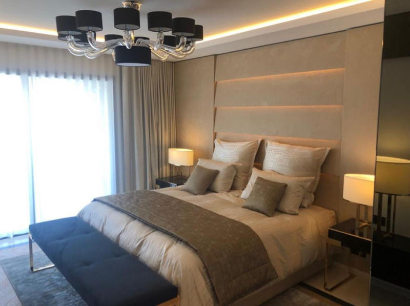 Appartement - 201 m² - 5 pièces