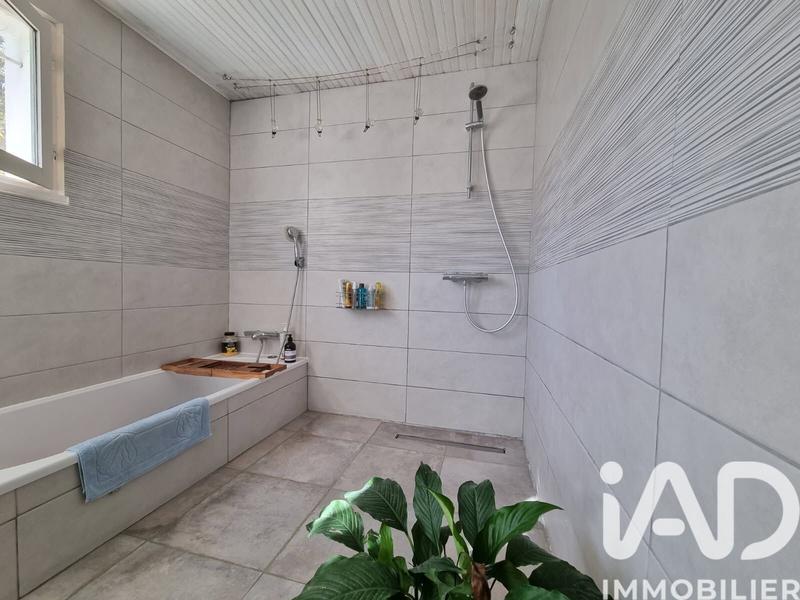 Maison - 137 m² - 5 pièces