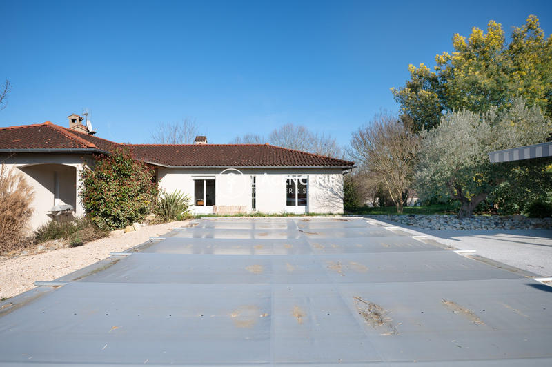 Maison traditionnelle - 140 m² - 5 pièces