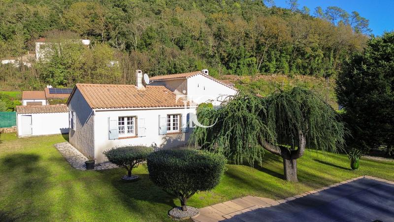 Maison - 97 m² - 5 pièces