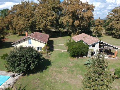 Maison - 280 m² - 7 pièces