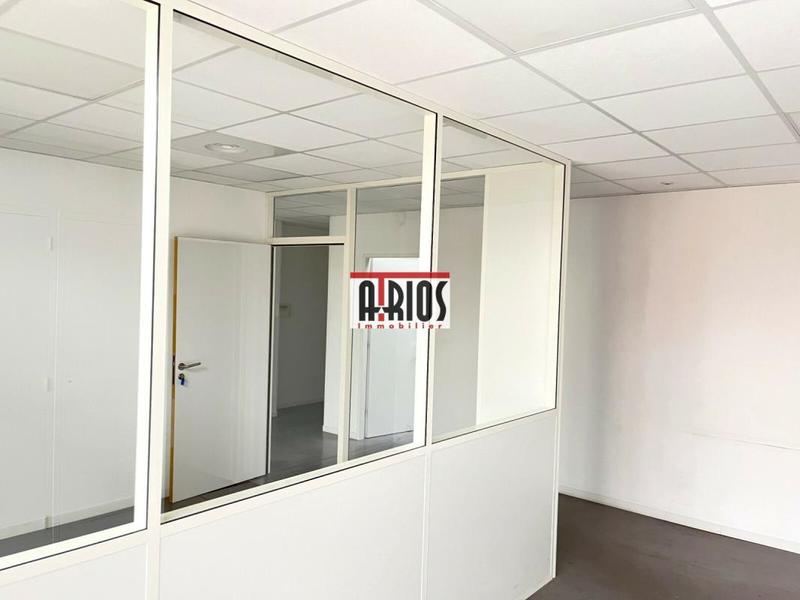 Local d'activité / Entrepôt - 290 m²