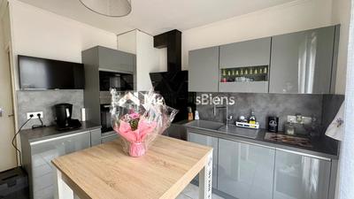 Maison de ville - 92 m² - 5 pièces