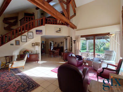 Maison - 160 m² - 6 pièces