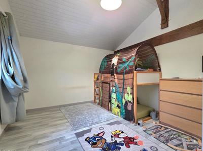 Maison - 210 m² - 7 pièces