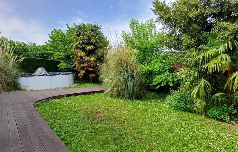 Maison de ville - 200 m² - 9 pièces